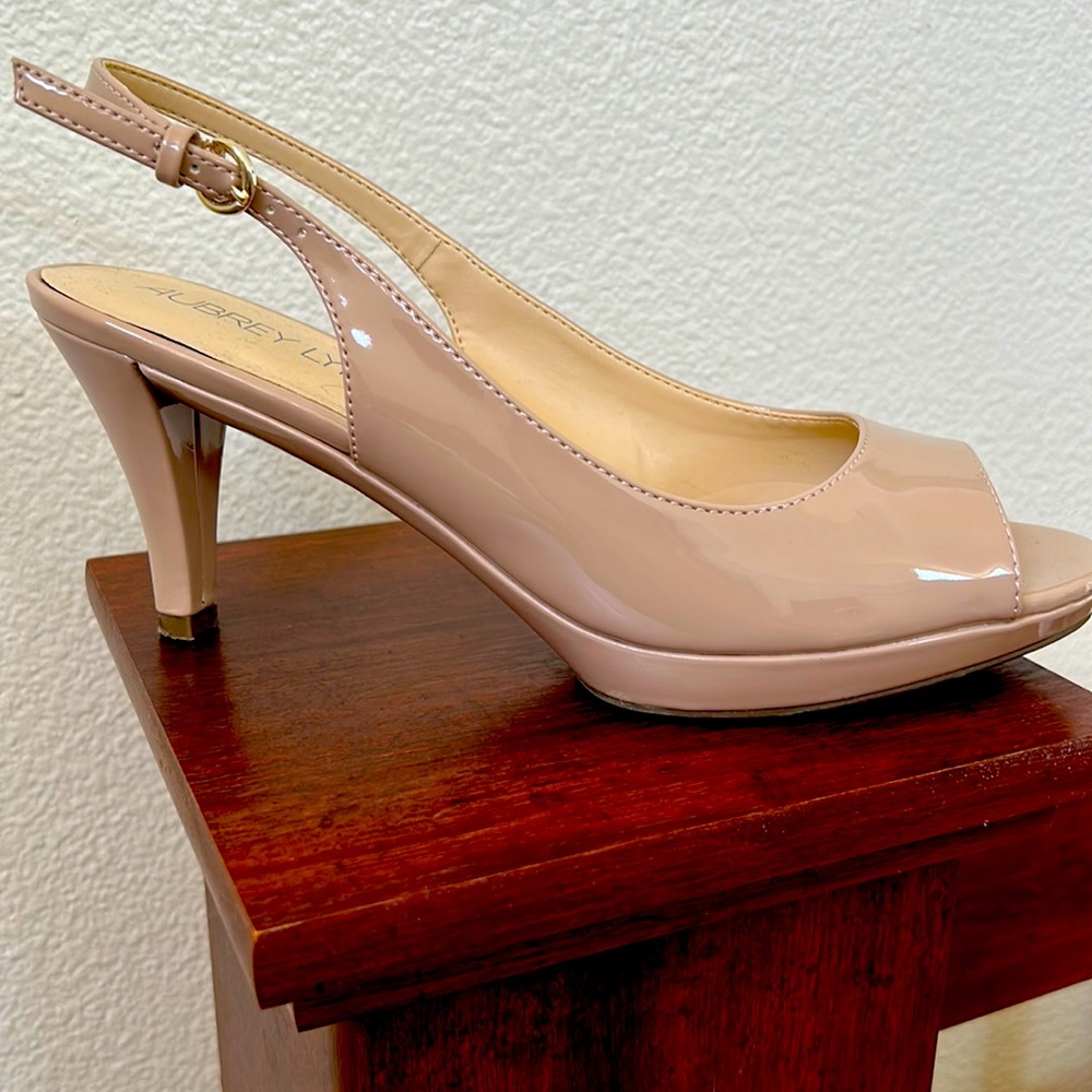Nice dressy shoes.